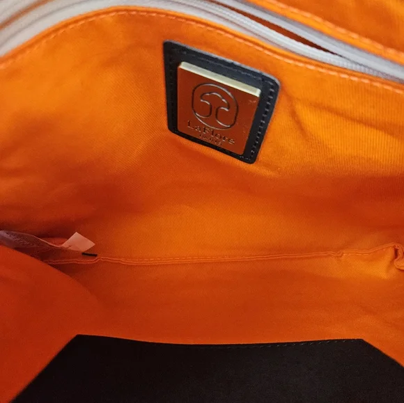 Laflore NWT wristlet - Picture 9 of 11